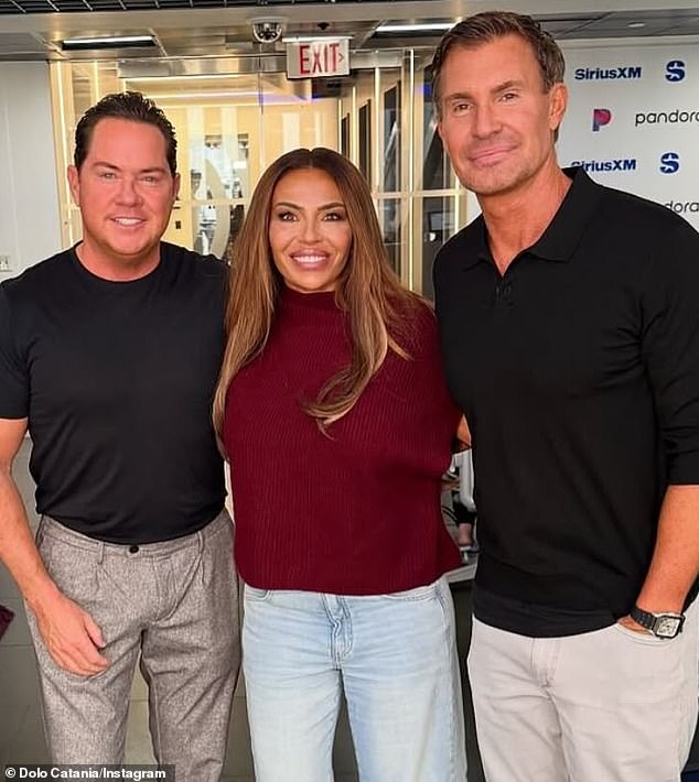 كاتانيا وكونيل مع جيف لويس في Sirius XM في وقت سابق من هذا العام