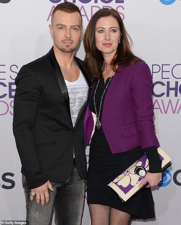 قبل زواجه من كوب، كان لورانس متزوجًا سابقًا من تشاندي ياون نيوتن من عام 2005 حتى عام 2022؛ شوهد الزوجان السابقان في عام 2013 في لوس أنجلوس