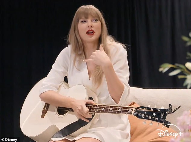 المسلسل الوثائقي الجديد المكون من ستة أجزاء لتايلور سويفت | جولة العصور | سيتم إصدار The End of an Era على Disney+ في 12 ديسمبر 2025