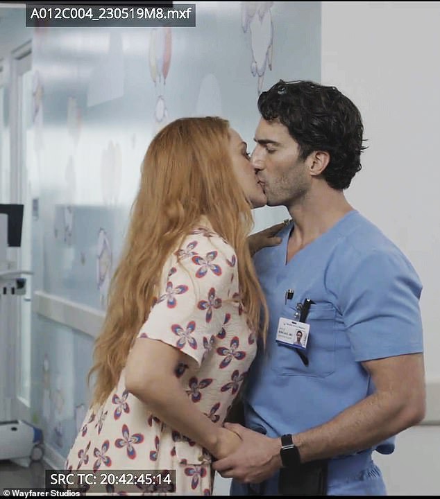 ويأتي ذلك بعد أسابيع فقط من تقديم بالدوني مشهدًا محذوفًا كجزء من طلبه للحصول على حكم عاجل، زاعمًا أنها شاركت في اتصال جسدي غير مكتوب أثناء التصوير.