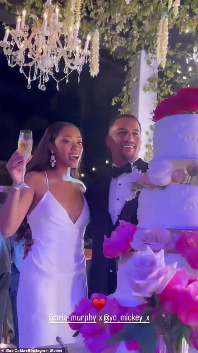 قبل الترحيب بطفلهما الأول، قام الوالدان حاليًا بتعطيل حساباتهما على وسائل التواصل الاجتماعي؛ شوهد في حفل زفافهما عام 2022