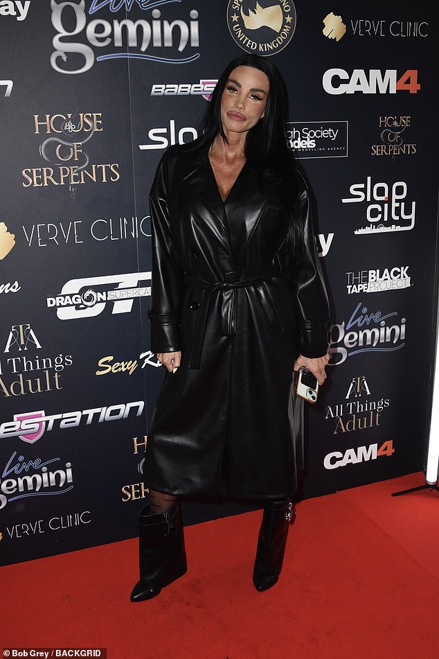 أثار النجم عاصفة على السجادة الحمراء