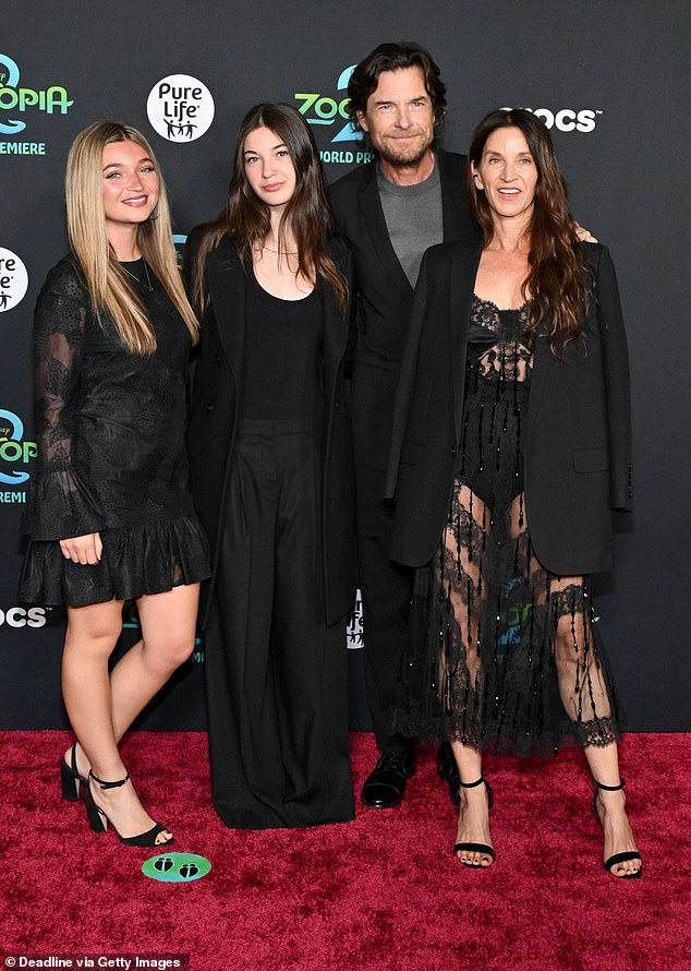 هؤلاء الأطفال هم فرانشيسكا، 19 عامًا، ومابل، 13 عامًا. ووالداهما هما جيسون بيتمان وأماندا أنكا.