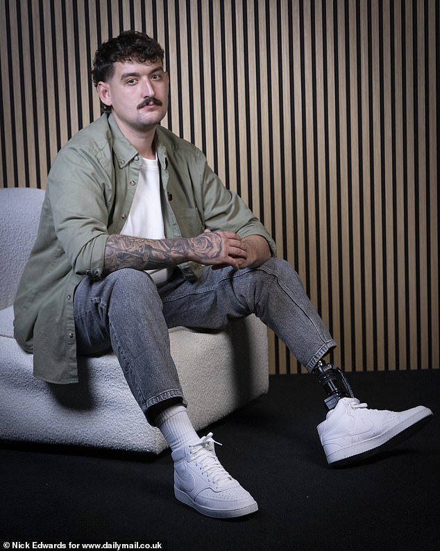 يناشد جوني شارلوت علنًا لإجراء اختبار الحمض النووي بعد 