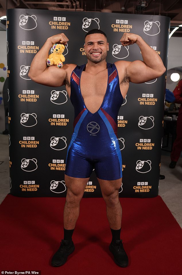 يصل Gladiator Steel إلى برنامج BBC Children in Need في MediaCity في سالفورد