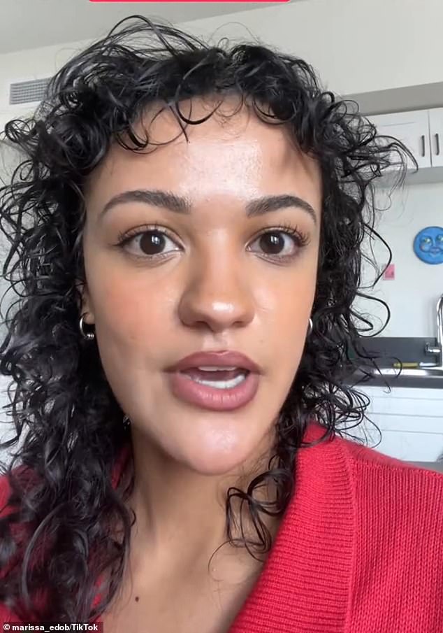 انتقلت ماريسا بودي إلى TikTok لإدانة المعجبين الذين لا يحترمون المساحة الشخصية للشخصيات العامة بعد أن تعرضت أريانا للقصف من قبل أحد المعجبين المتحمسين أثناء سيرها على السجادة الحمراء في العرض الأول لفيلم Wicked: For Good في سنغافورة يوم الخميس.