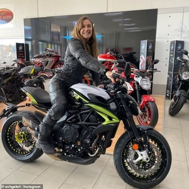 انتقل نجم تلفزيون الواقع السابق إلى Instagram هذا الأسبوع ليكشف عن وفاة شقيقته كاس (في الصورة) بعد معركة مع السرطان