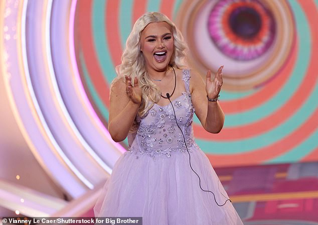 يبدو أن رؤساء المعرض تدخلوا بمجرد إعلامهم والتأكد من أن جميع منتجات التنظيف صديقة للبيئة وغير قابلة للتآكل