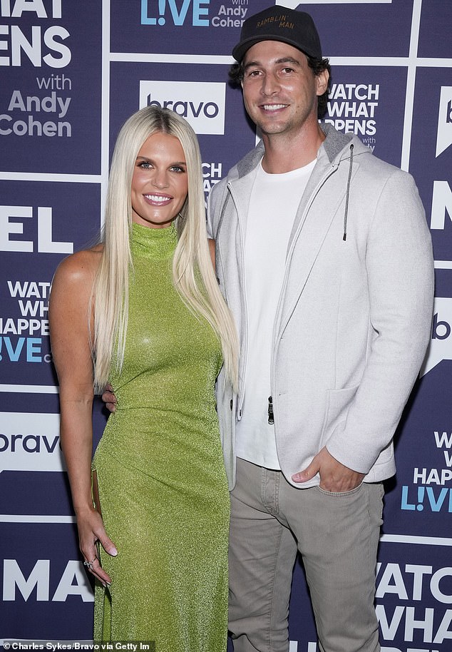 تزوج ماديسون وبريت في نوفمبر 2022 خلال حفل رومانسي في المكسيك؛ كما هو موضح أعلاه في عام 2023