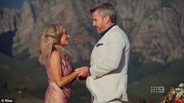 على الرغم من الدمار الذي تعرضت له جانيت في النهاية على جانب الجبل، قالت بير إنها كانت على دراية بقوة علاقته مع صني. كلاهما في الصورة