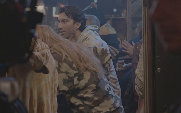 تم تقديم الفيديو كمعرض من قبل استوديو Baldoni الخاص، Wayfarer، وتم تصوير الفيديو الذي تبلغ مدته ثماني دقائق في 23 مايو 2023، بينما كان طاقم الممثلين يستعد لتصوير مشهد في البار.