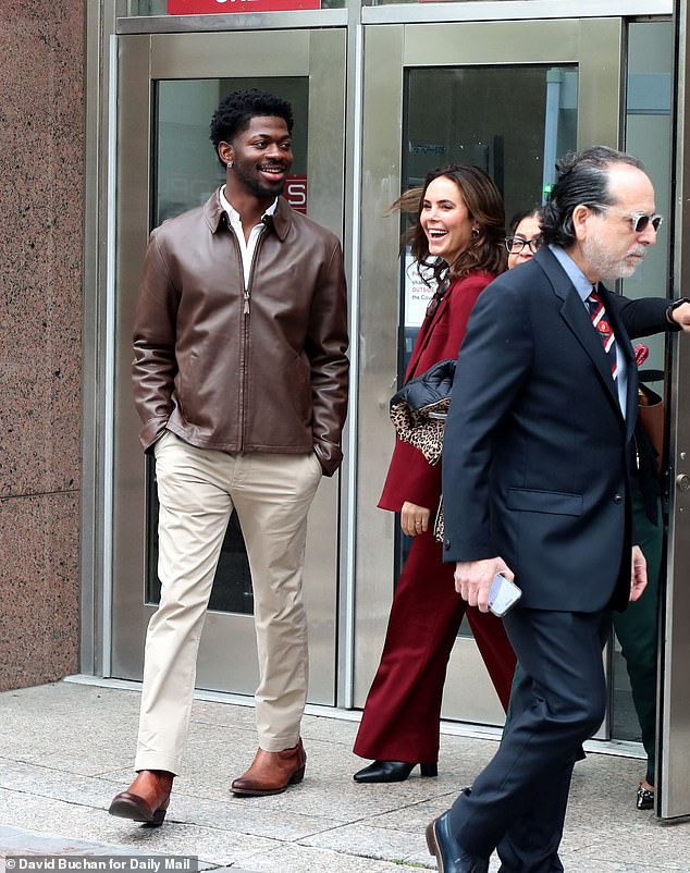 وبدا مبتهجا بعد مغادرة قاعة المحكمة في كاليفورنيا