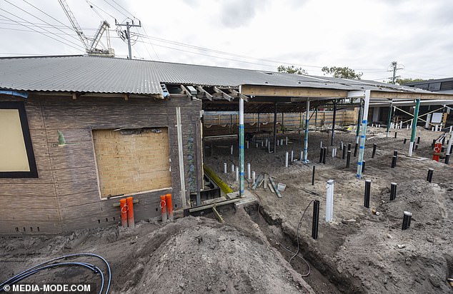 يأتي ذلك بعد أن فرض المجلس المحلي على الملياردير غرامة مالية بسبب قيامه بأعمال معينة في الموقع دون موافقة النائب الثاني