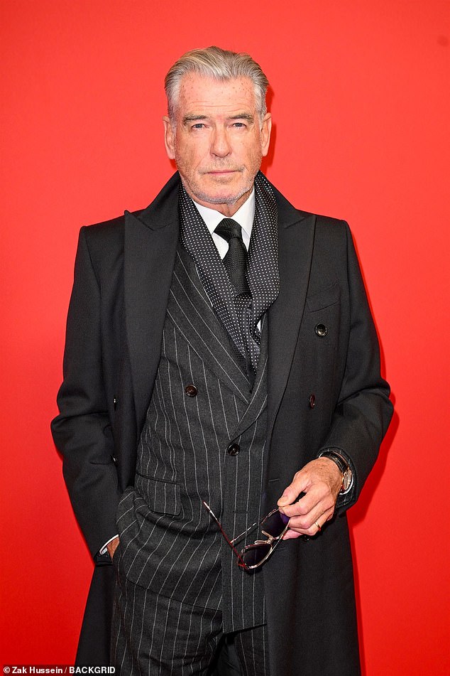 لقد شكل عاصفة أمام الكاميرات