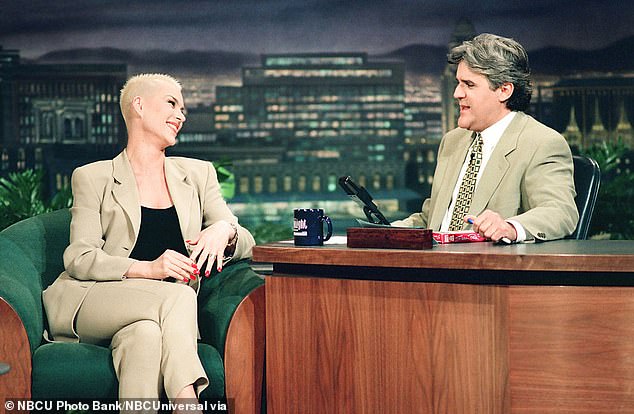 ذاع صيت باوتر (67 عاما) كخبير تغذية ومدرب شخصي ومتحدث تحفيزي منذ ثلاثة عقود، وكان يكسب 50 مليون دولار سنويا.