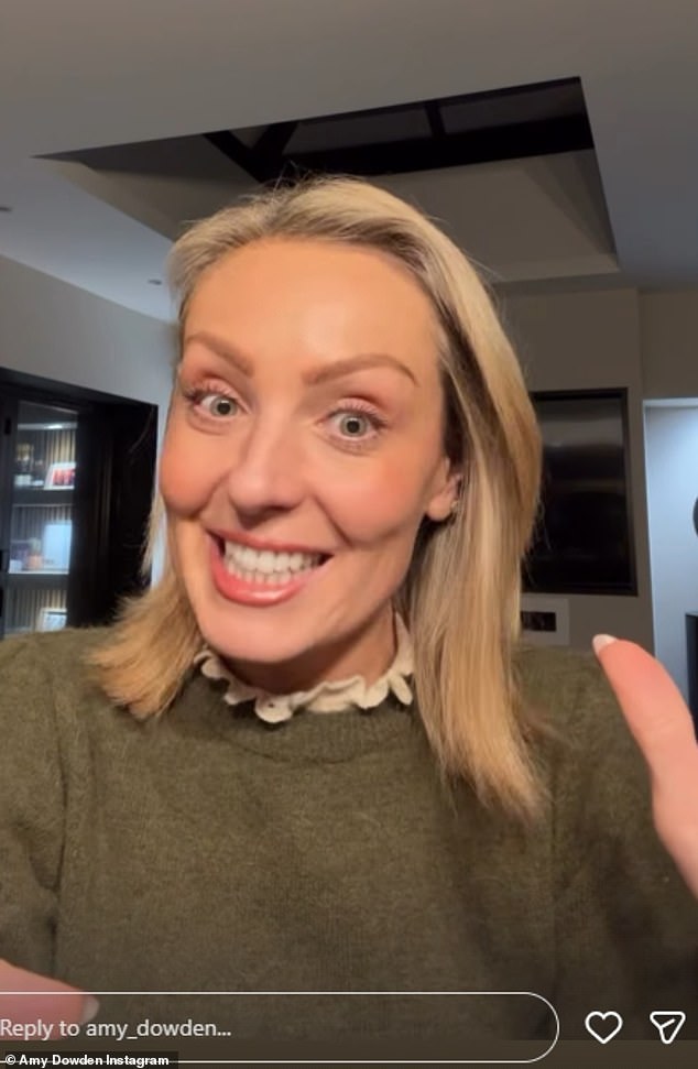 في مكان آخر، انتقلت إيمي إلى قصصها على Instagram لمشاركة مقطع فيديو صريح تناقش فيه تعافيها كما أوضحت أنها 