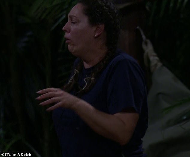 استهدفت الفتاة البالغة من العمر 41 عامًا كيلي في قصة نارية على إنستغرام، متهمة النجمة التليفزيونية بأنها 