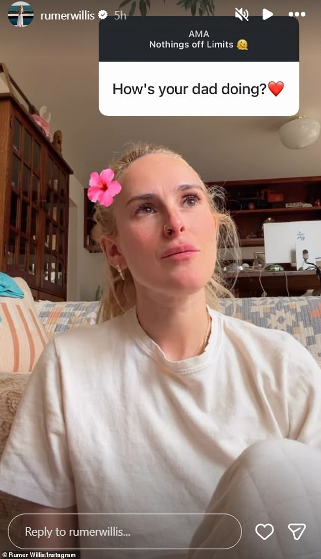 شاركت رومر أنه على الرغم من أن ويليس قد لا يتعرف عليها دائمًا، إلا أنها تعلم أنه يمكن أن يشعر بحبها وأن هناك 