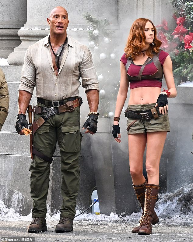 وقد انضم إليه في موقع التصوير الصاخب النجوم المشاركون كيفن هارت وجاك بلاك ولارين جيلان