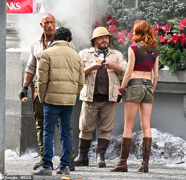 ينضم طاقم الممثلين إلى القوى الإبداعية مع المخرج جيك كاسدان في الدفعة القادمة