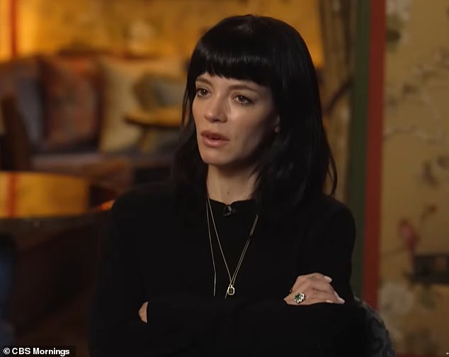 قالت صانعة الأغاني الناجحة Smile إن فتياتها 