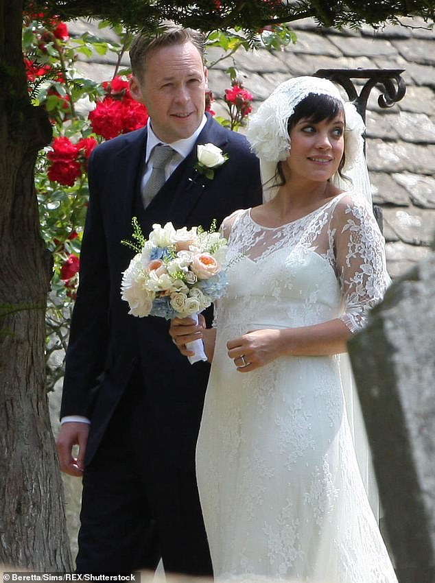 في مقابلة جديدة، أدلت ليلي الآن بتعليقات نادرة حول طفليها إيثيل، 13 عامًا، ومارني، 12 عامًا، اللذين تشاركهما مع زوجها الأول، عامل البناء سام كوبر (في الصورة عام 2011).