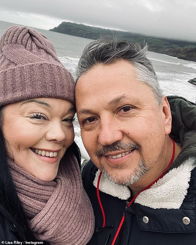 التقت ليزا بالموسيقي 