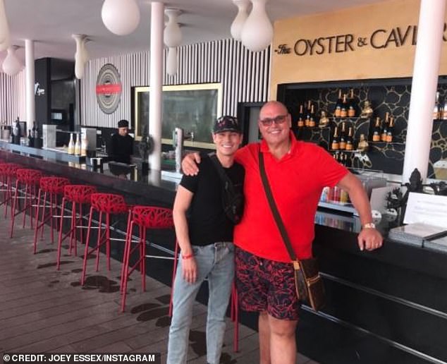 أثار تكريم جوي رسائل تعازي من أصدقائه المشاهير