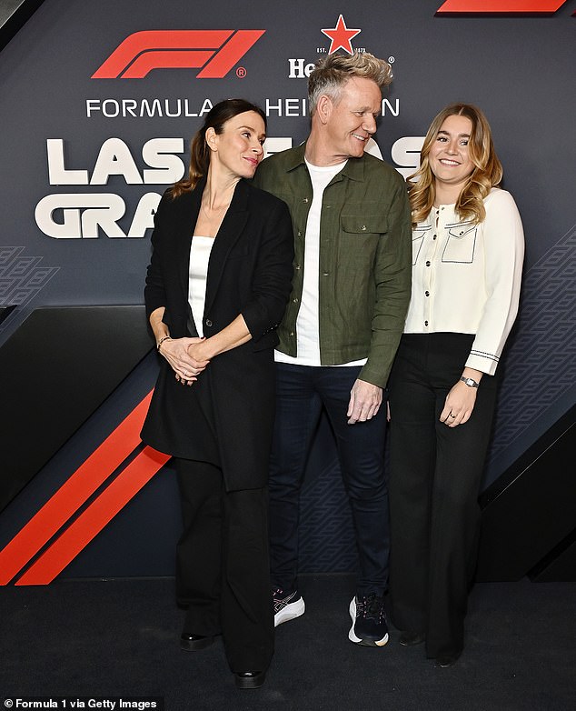 وعادة ما تظهر هولي (25 عاما) مع والدها الطاهي جوردون (59 عاما) في أحداث السباقات في جميع أنحاء العالم لكنها بدلا من ذلك اختارت الابتعاد عن الأضواء يوم السبت.