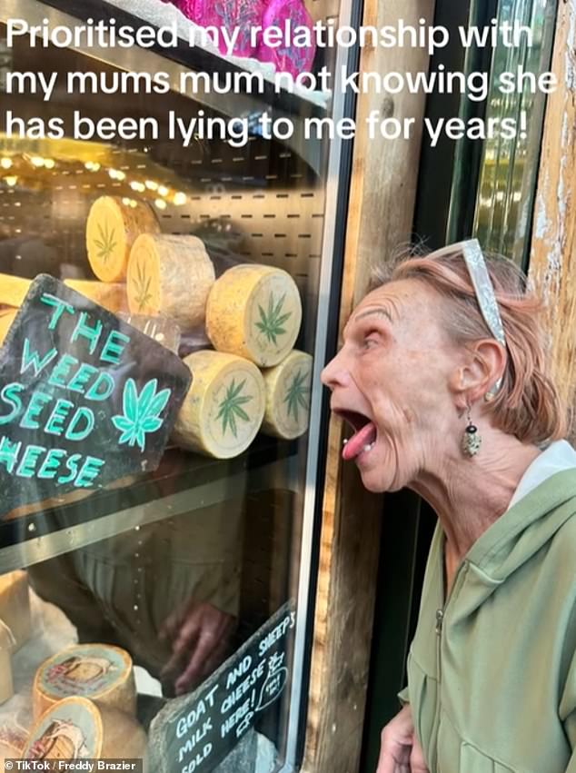 وقد كتب مؤخرًا إلى جانب صورة جدته جاكي: 