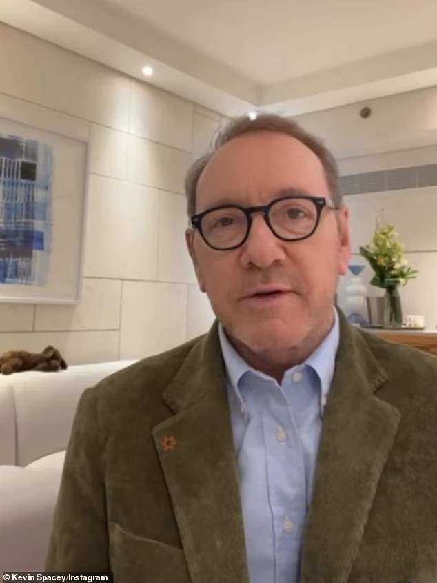 وقال سبيسي: 