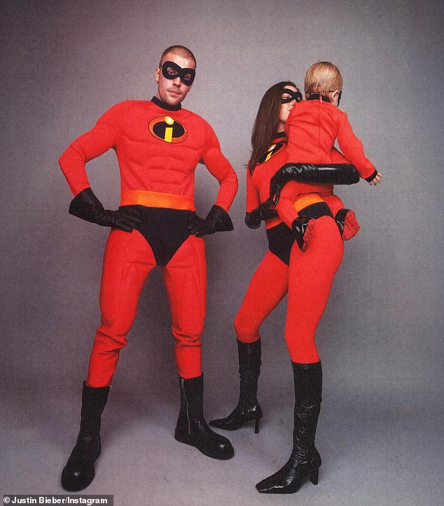 يستعد سفير العلامة التجارية العالمية DKNY وبيبر - اللذان يخططان في النهاية لإنجاب المزيد من الأطفال - للاحتفال بعيد الشكر يوم الخميس مع جاك الصغير (في الصورة في 31 أكتوبر)