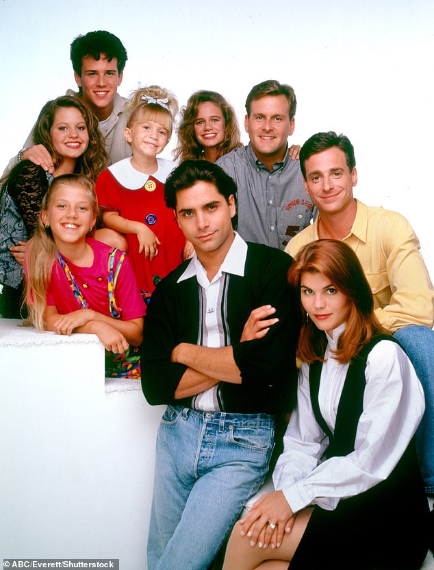 تشتهر Sweetin (الثانية إلى اليسار) بلعب دور ستيفاني تانر في المسرحية الهزلية ABC Full House من عام 1987 إلى عام 1995
