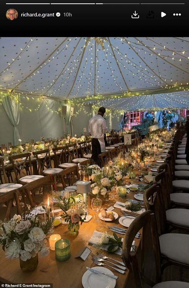 وأخبر أيضًا كيف قامت سكاي برعاية حفل زفاف ابنة ريتشارد أوليفيا في سبتمبر الماضي - حيث شارك لقطات من حفل الزفاف في قصته