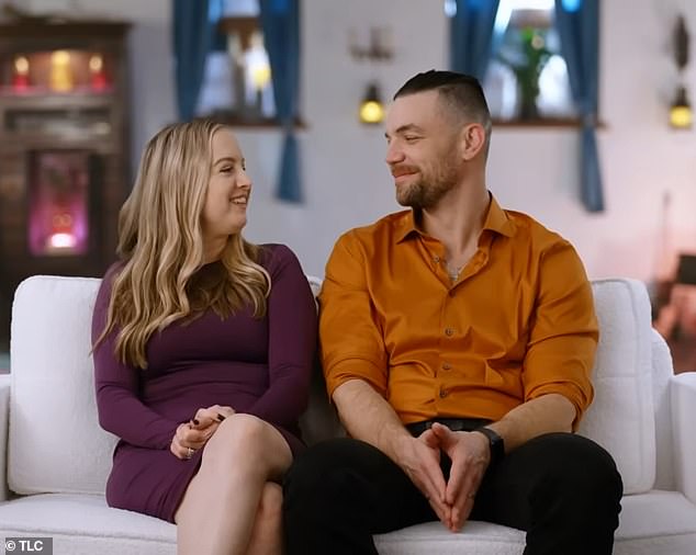 انضمت ابنته إلى امتياز 90 يومًا في الموسم الخامس إلى جانب شريكها أندريه (في الصورة)