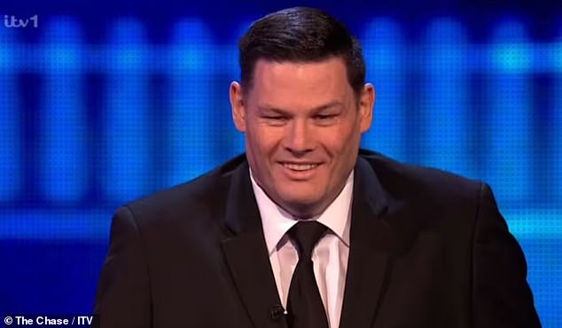 أعلنت الشخصية التلفزيونية ونجم The Chase (في الصورة) والمعروف باسم The Beast، انفصالهما في مايو 2024، بعد أيام من الذكرى السنوية الأولى لزواجهما.