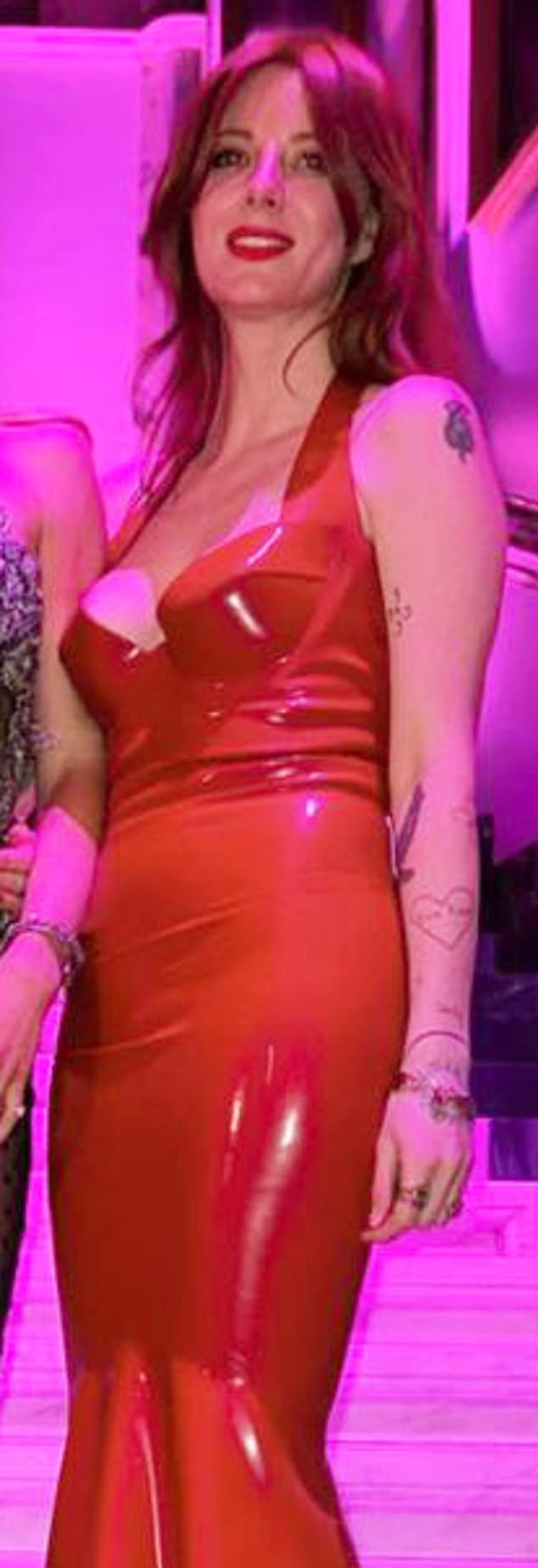 الليدي كارولين كريشتون ستيوارت هي ابنة جوني دومفريز الفائز بسباق لومان