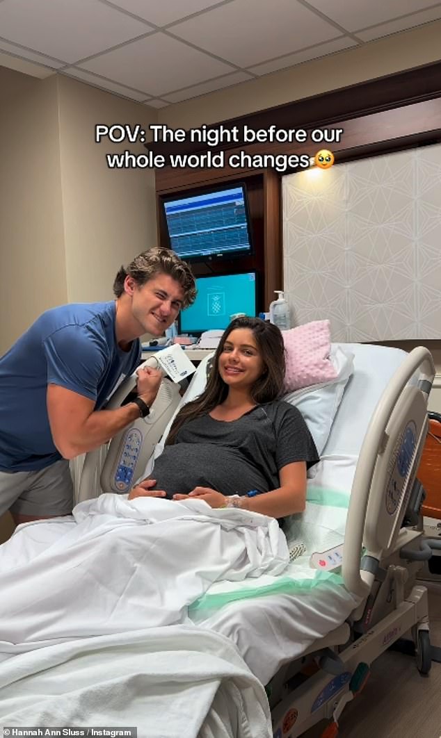 وفي وقت سابق من هذا الأسبوع، نشرت نجمة تلفزيون الواقع مقطع فيديو من غرفة الولادة، تظهرها في سرير المستشفى وهي تستعد للولادة