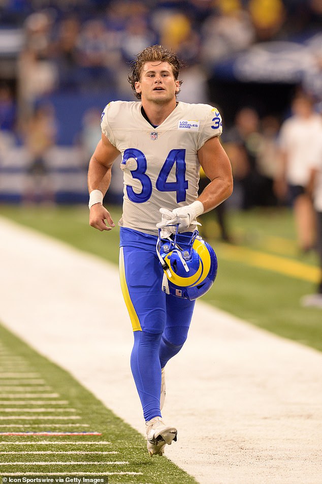 Funk حاليًا وكيل مجاني. كان فريقه الأخير هو جاكسونفيل جاغوارز، الذي استبعده من فريقهم التدريبي في عام 2024؛ شوهد في عام 2021 عندما لعب لفريق لوس أنجلوس رامز