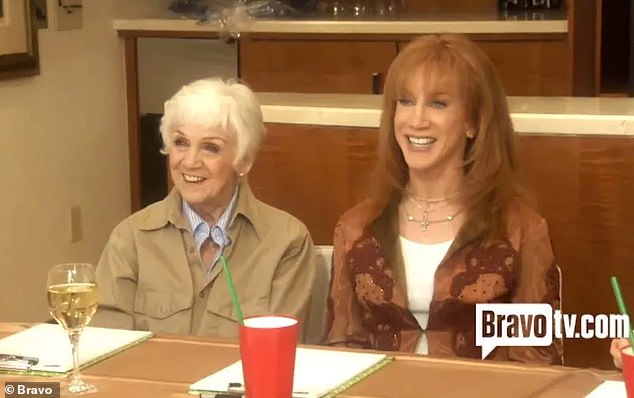 وقال الفائز بجائزة إيمي مرتين: 