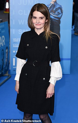 الممثلة، البالغة من العمر الآن 60 عامًا، أبقت عمرها الحقيقي سرًا في موقع التصوير