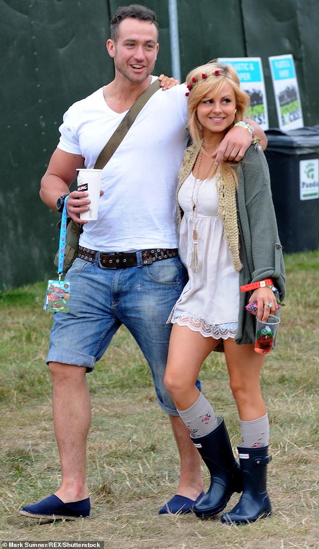 انفصلت تينا عن زوجها آدم كروفتس (في الصورة) في مارس بعد سبع سنوات من الزواج