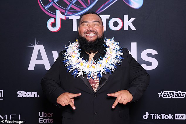 انتقل آخرون أيضًا إلى وسائل التواصل الاجتماعي للإشادة بخطاب قبول IIai (في الصورة) بعد فوزه بفئة 