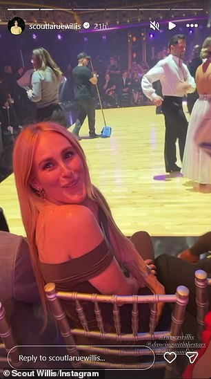 قام ويليس، البالغ من العمر 34 عامًا، 