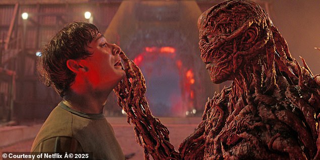 يحتل الشاب البالغ من العمر 21 عامًا، والذي لعب دور ويل بايرز منذ سن 11 عامًا، مركز الصدارة في الحلقات الجديدة حيث تسيطر الشخصية على عقل الشرير فيكنا لتحرير أصدقائه.