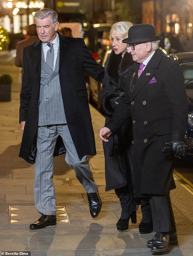 تدور أحداث المسلسل الجريء حول زعماء الجريمة الأقوياء في لندن كونراد ومايف هاريجان، حيث يقاتلون عصابة منافسة تهدد إمبراطوريتهم.