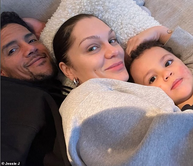 أصيبت جيسي بصدمة بعد فقدان طفلها في عام 2021، قبل أن ترحب بابنها سكاي مع صديقها لاعب كرة السلة تشانان سفير كولمان في مايو 202.