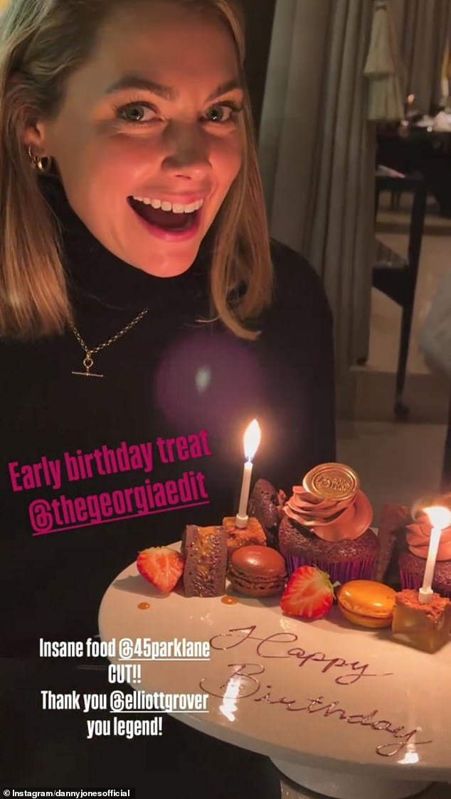 ولكن بعد بضعة أشهر صعبة، والتي قيل إنها شهدت انتقال جورجيا مؤقتًا من منزل الزوجية، يبدو أن الزوجين يعملان بجد على إعادة بناء زواجهما حيث تم رصدهما في المطعم الفاخر.