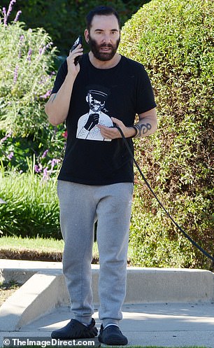 وقال النجم في إشارة إلى مصير شخصيته في نهاية الفيلم: 