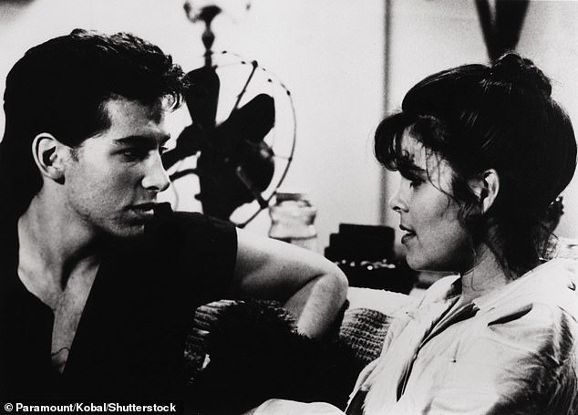 بعد ذلك بعامين، انخرط مونوسون في نوع الرعب ولعب دورًا في فيلم Friday The 13th: The Final Chapter (1984)؛ يظهر أعلاه (يسار) في المشرح